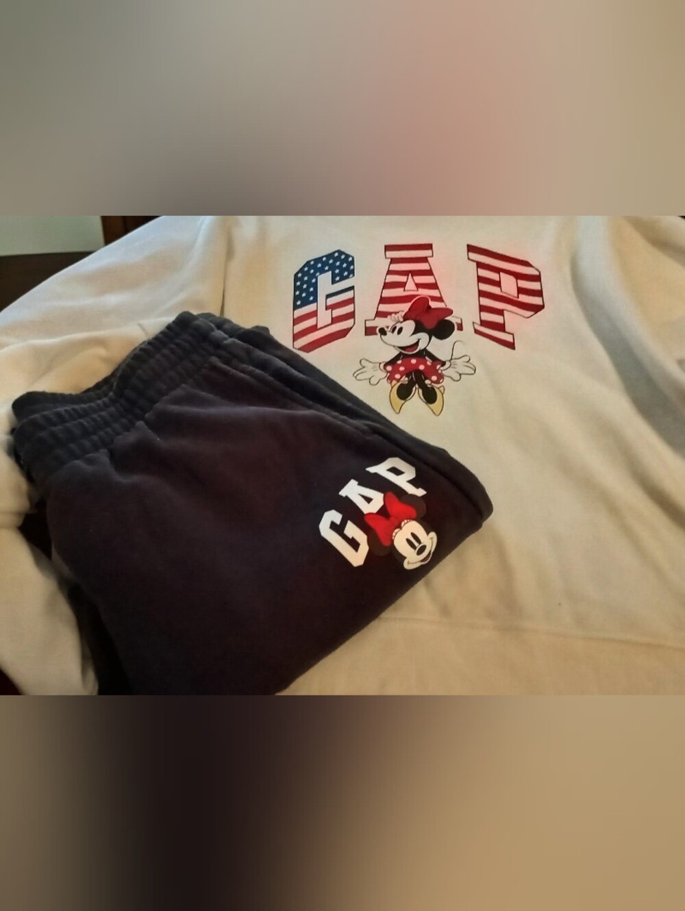 GAP Women's Minnie Mouse  Sweatpants  & Sweatshirt